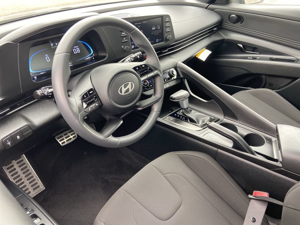 Used 2026 Hyundai Elantra Sport FWD image 6