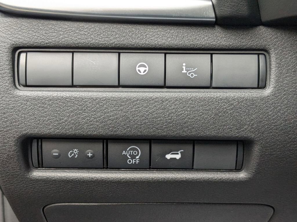 New 2026 Nissan Rogue Platinum image 27