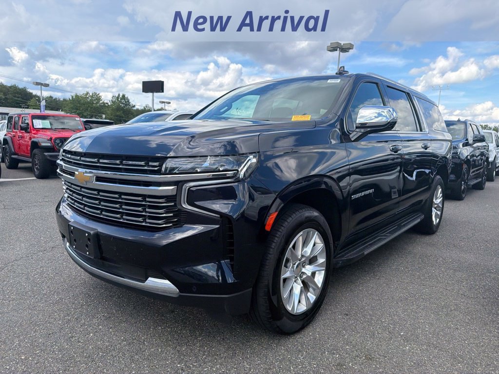Used 2024 Chevrolet Suburban Premier AWD/4WD image 2