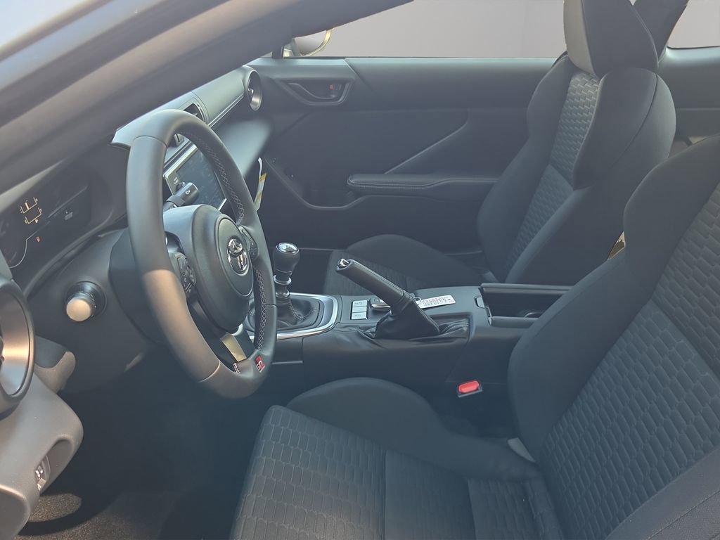 Used 2024 Toyota GR86 RWD image 9