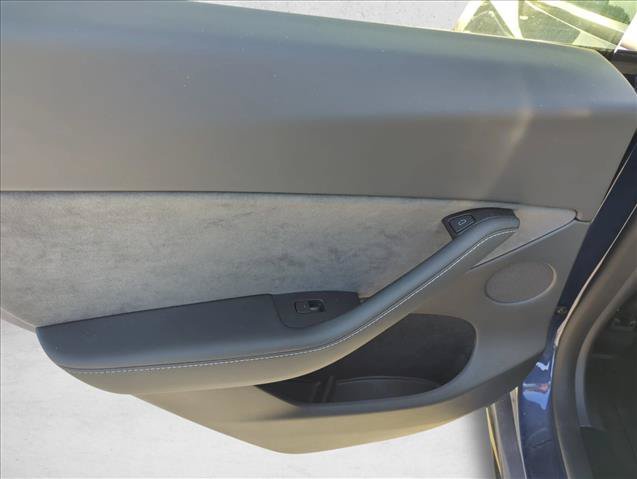 Used 2024 Tesla Model Y Performance AWD/4WD image 9