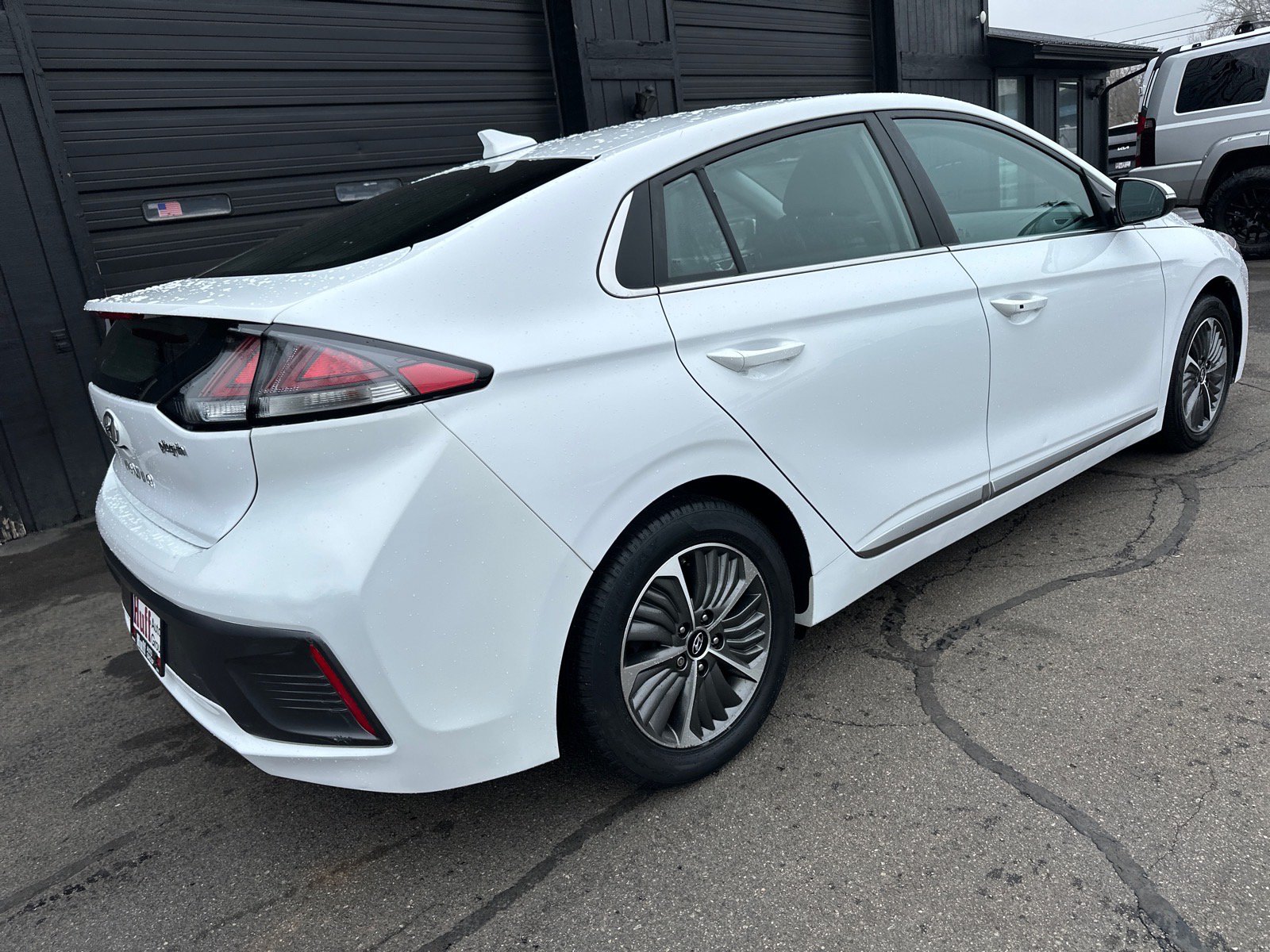 Used 2021 Hyundai Ioniq SEL FWD image 3