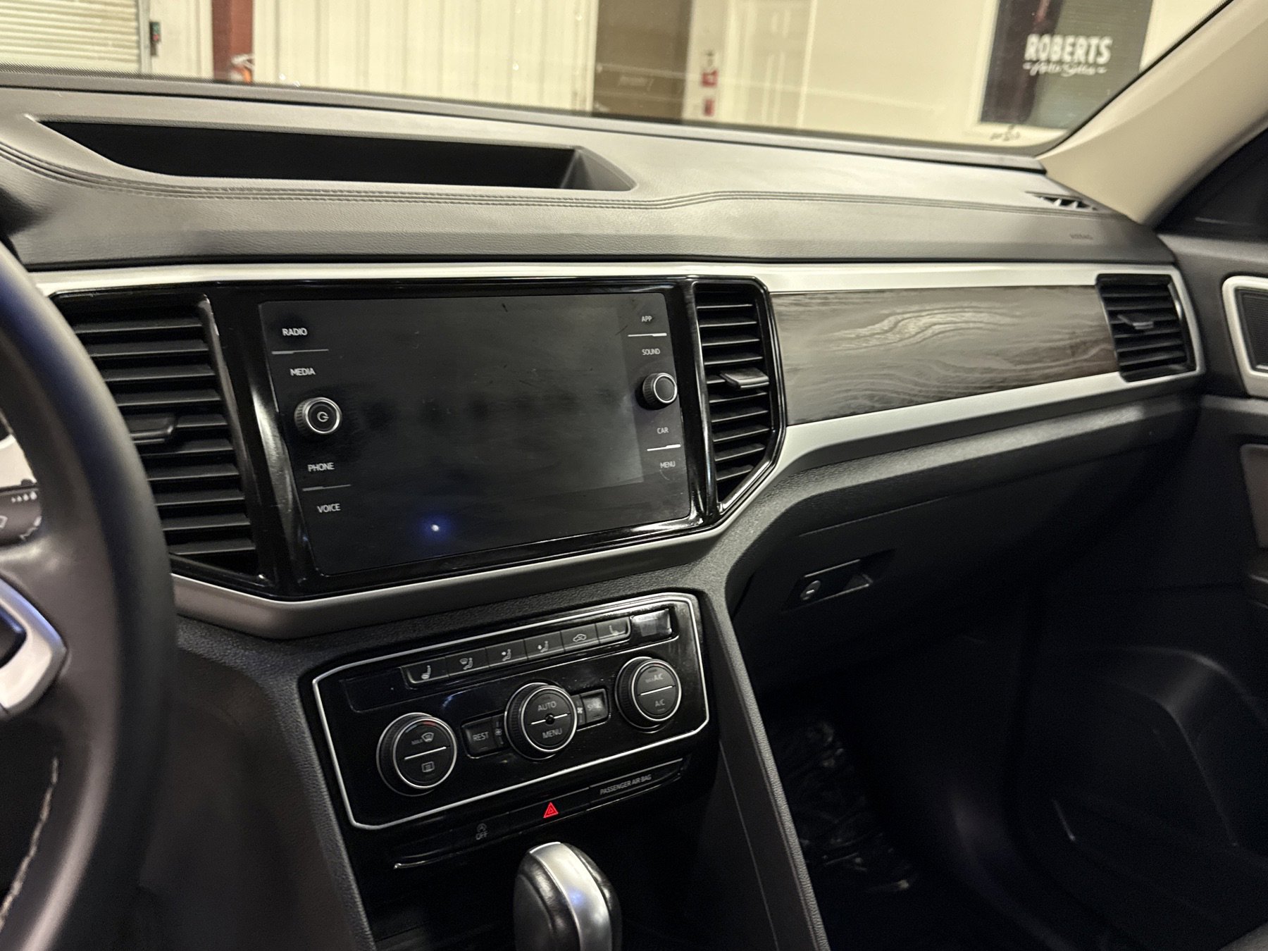 Used 2022 Volkswagen Atlas SE image 8