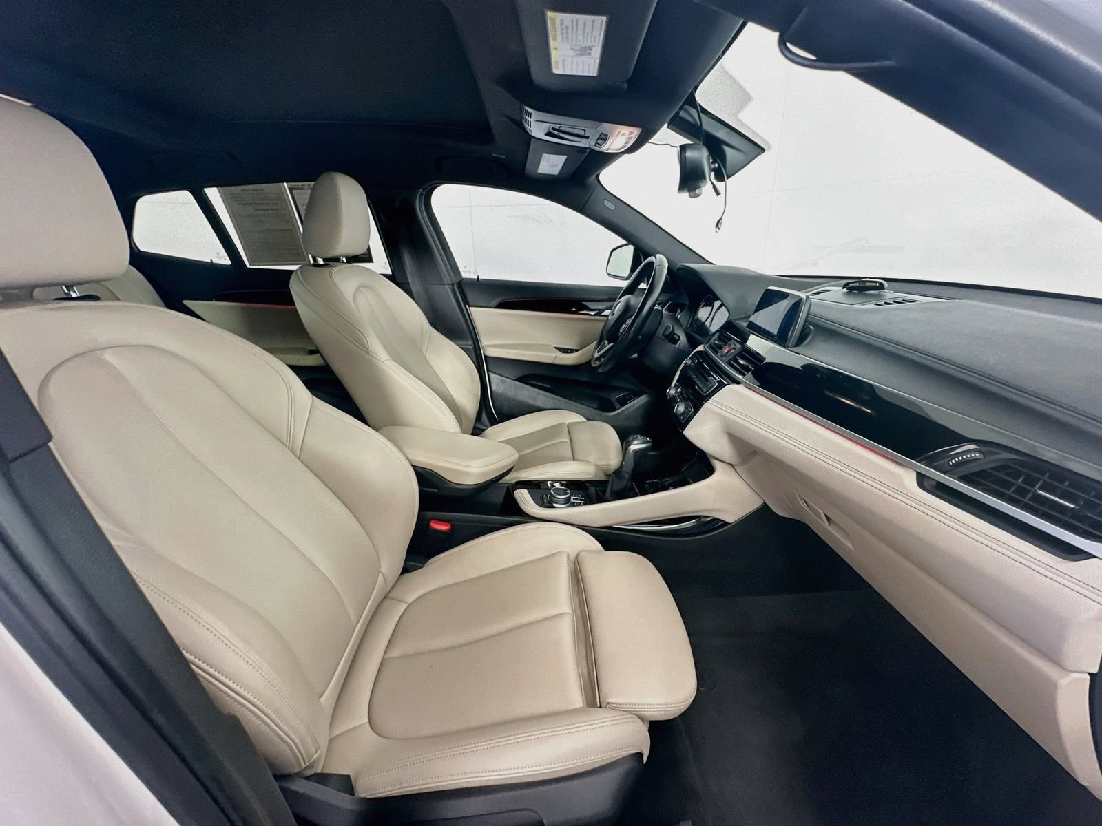 Used 2018 BMW X2 sDrive28i w/ Convenience Package FWD image 32