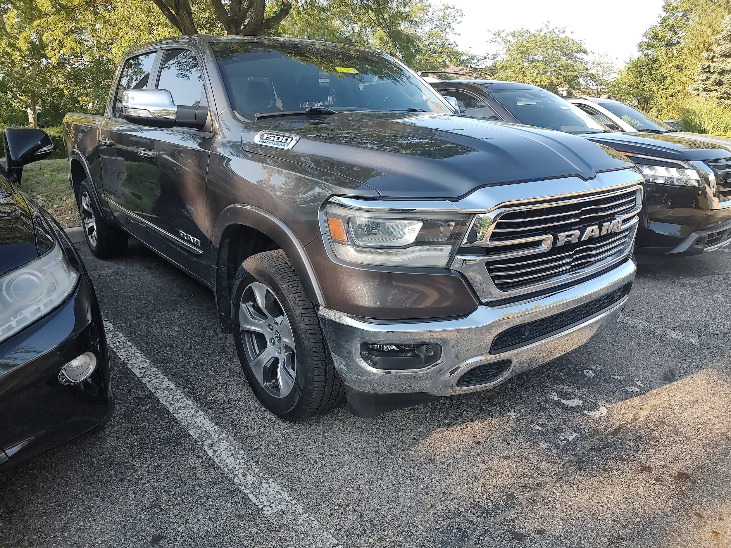 Used 2021 RAM 1500 Laramie AWD/4WD image 2