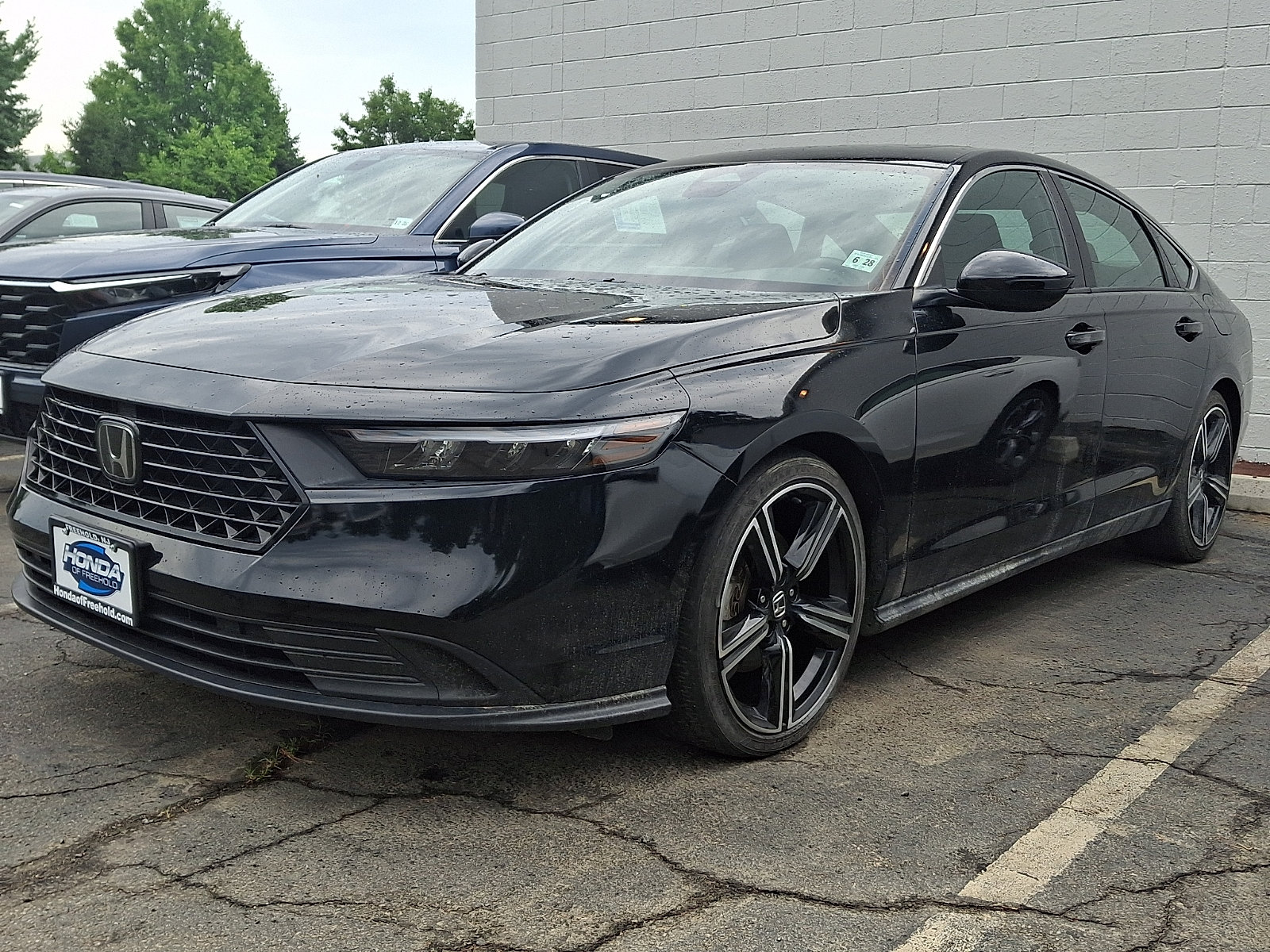 Used 2023 Honda Accord Sport image 3