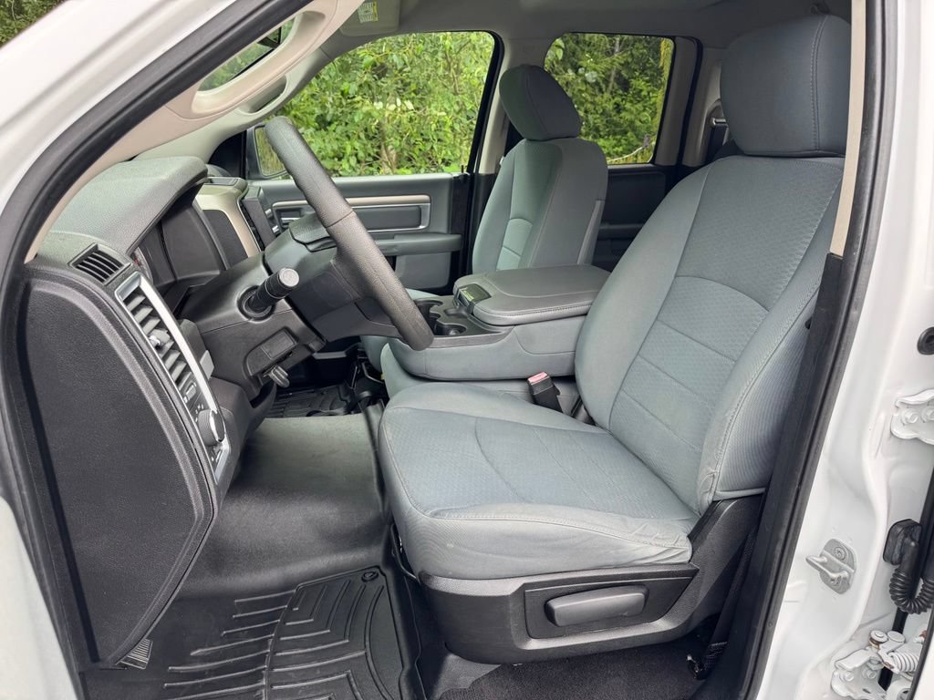 Used 2014 RAM 1500 Classic SLT AWD/4WD image 10