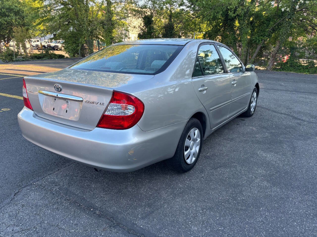 Used 2004 Toyota Camry LE FWD image 5