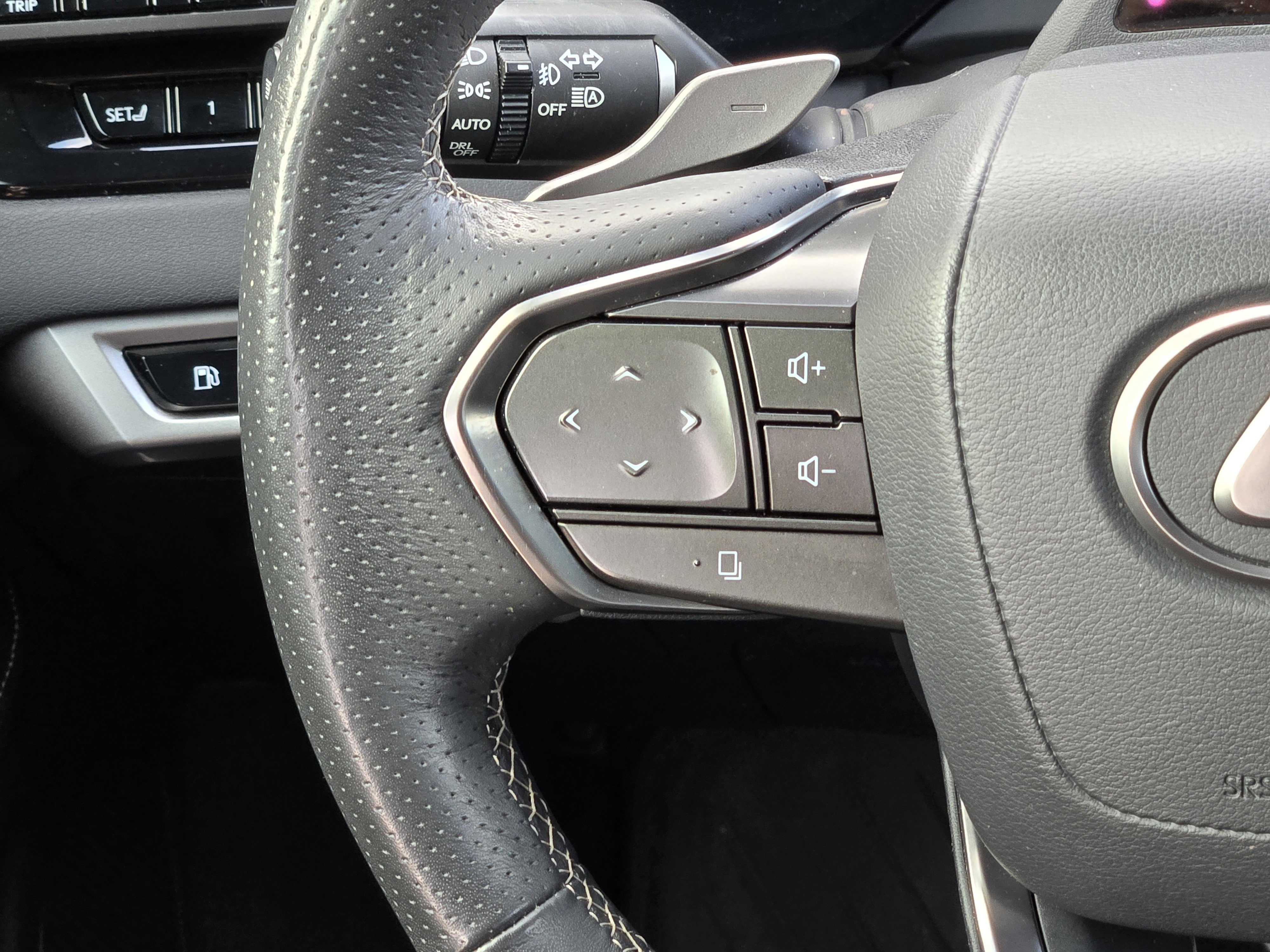 Used 2023 Lexus RX 500h F Sport image 34