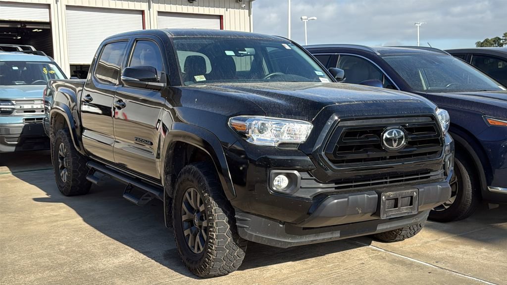 Used 2023 Toyota Tacoma SR5 w/ Technology Package image 2