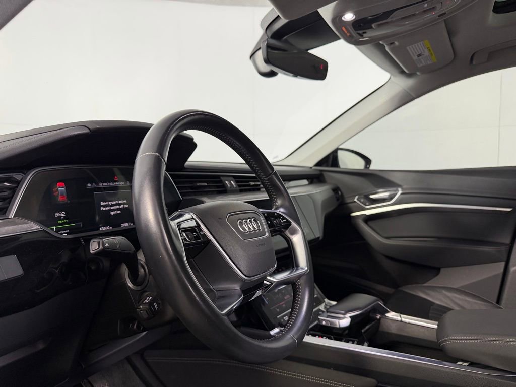 Used 2021 Audi e-tron Premium w/ Convenience Plus Package AWD/4WD image 22