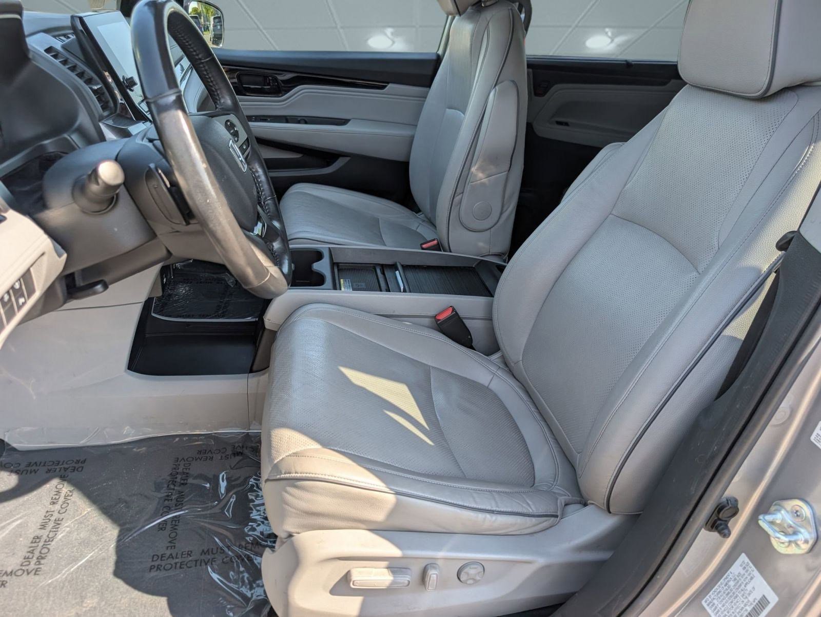 Used 2023 Honda Odyssey Elite image 5