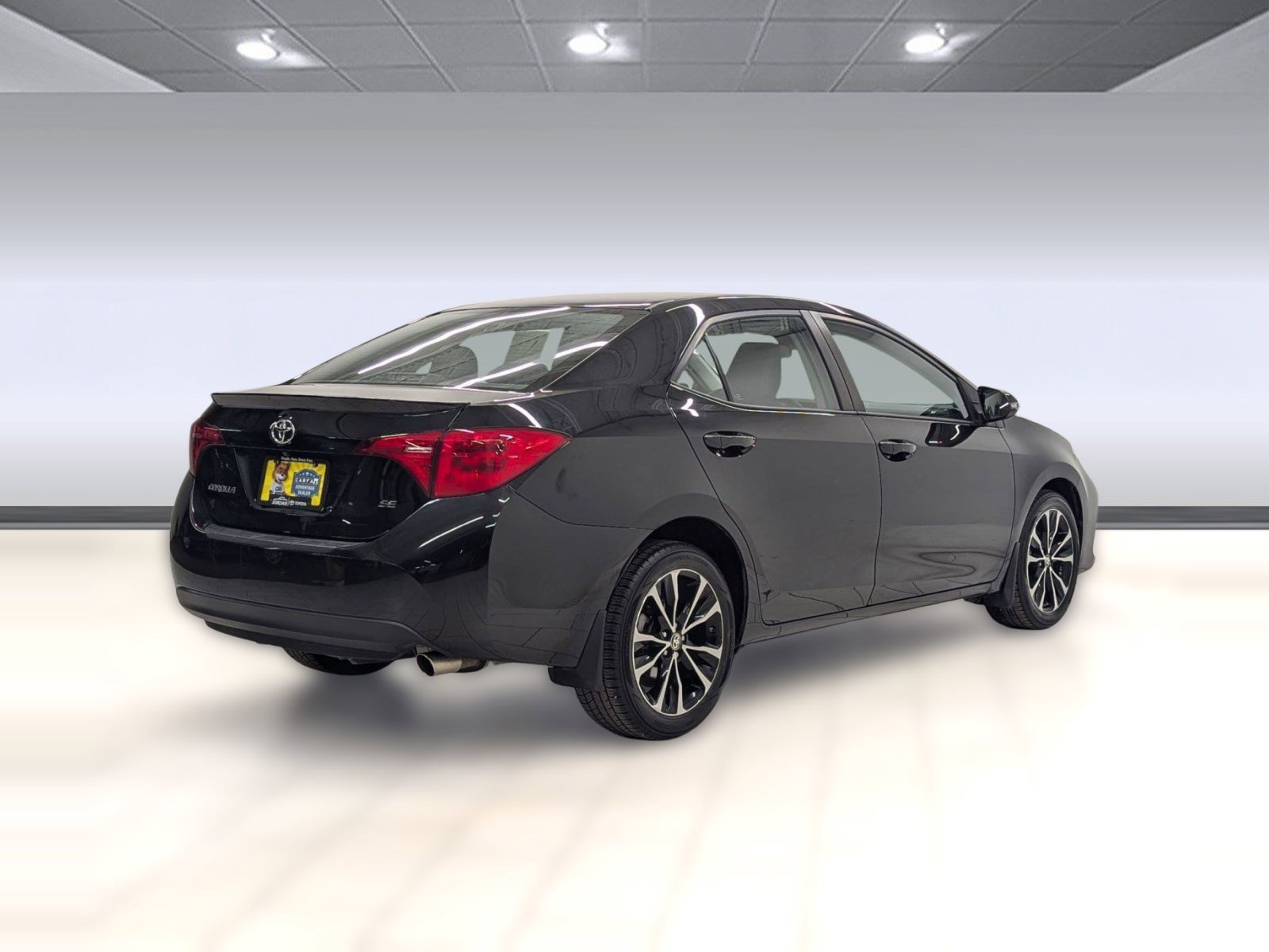 Used 2017 Toyota Corolla SE w/ Carpet Mat Package (TMS) image 7