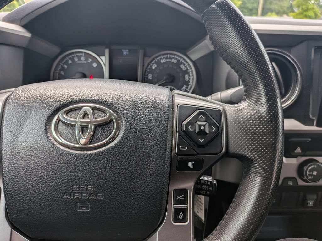 Used 2019 Toyota Tacoma SR5 RWD image 15