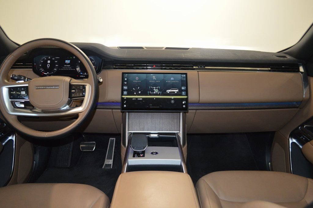 Used 2024 Land Rover Range Rover Long Wheelbase SE image 34