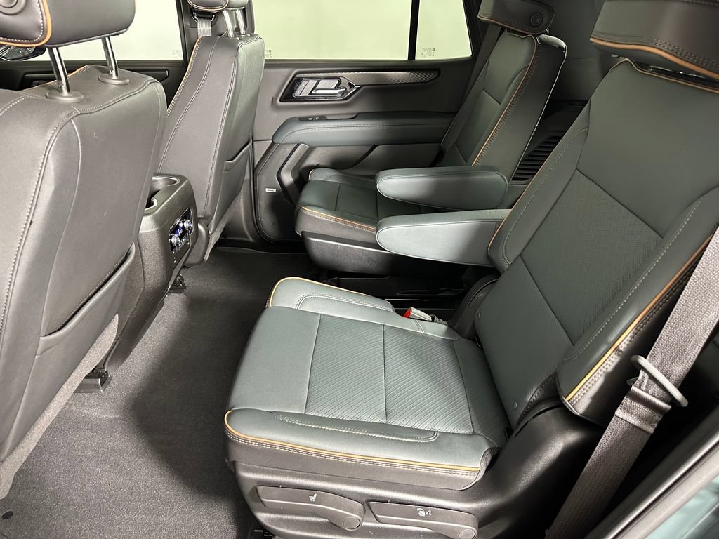 Used 2026 GMC Yukon AT4 w/ LPO, Floor Liner Package AWD/4WD image 30