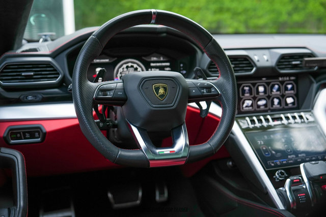 Used 2019 Lamborghini Urus image 31