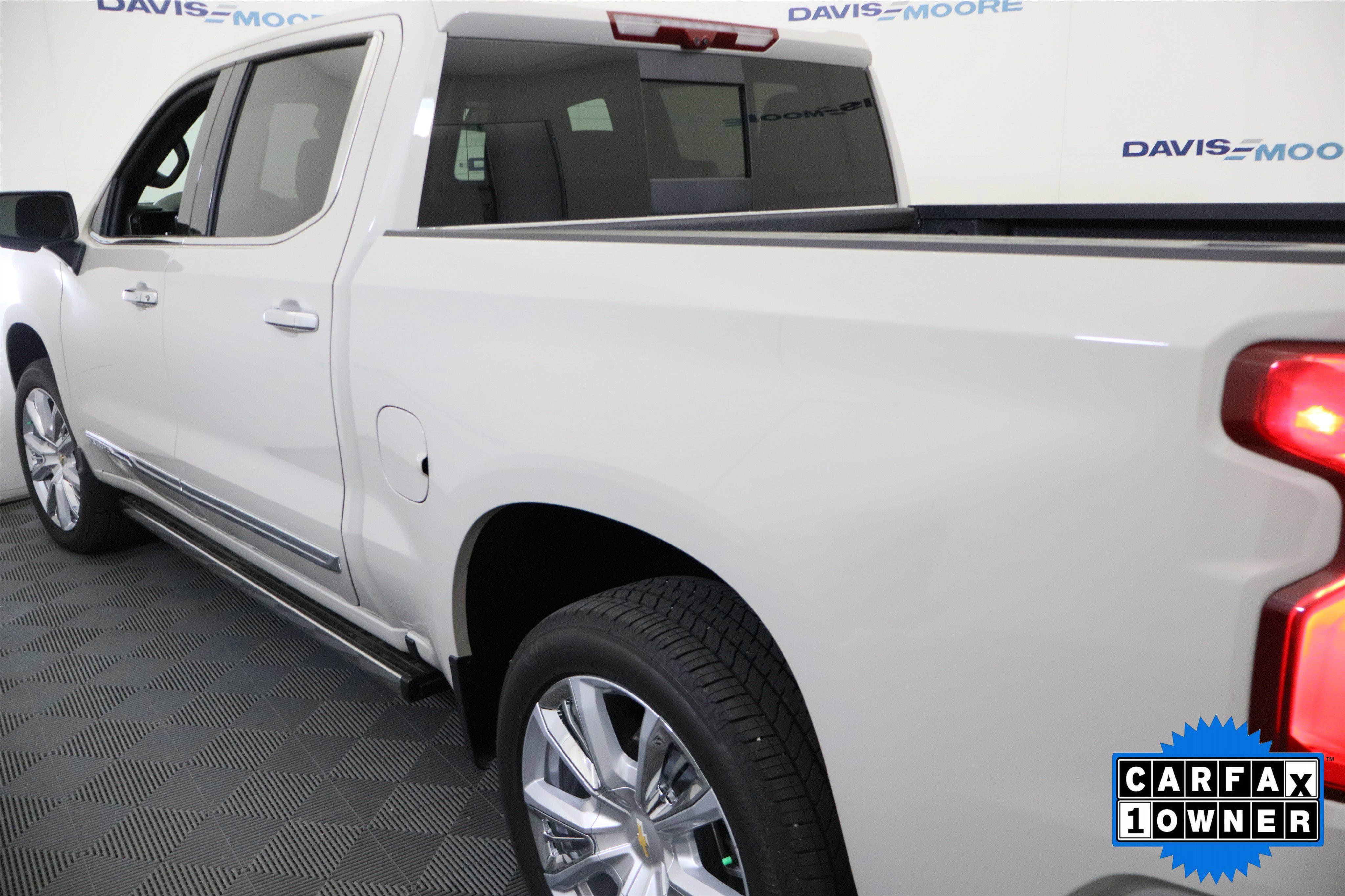Used 2026 Chevrolet Silverado 1500 High Country image 12