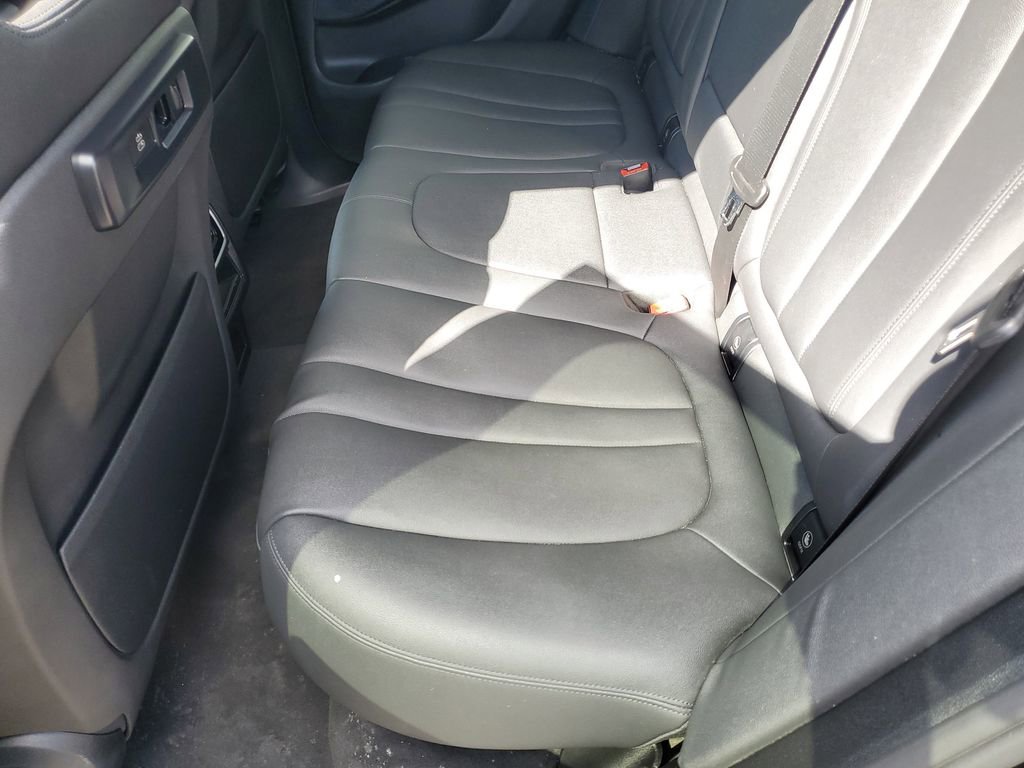 Used 2019 BMW X5 xDrive40i w/ Convenience Package AWD/4WD image 13