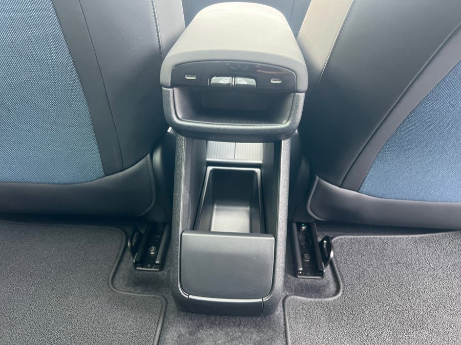 Used 2025 Volvo EX30 Ultra image 41