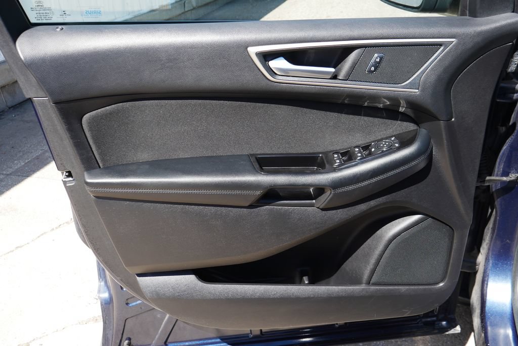 Used 2017 Ford Edge SEL AWD/4WD image 26