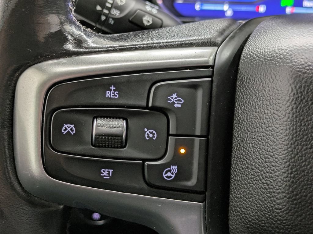 Used 2022 Chevrolet Silverado 1500 LT AWD/4WD image 8