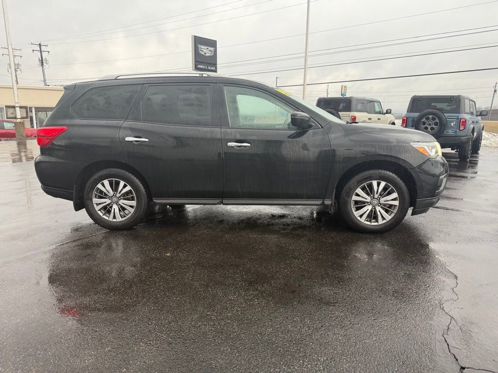 Used 2019 Nissan Pathfinder SV image 7