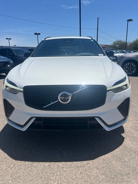 Used 2022 Volvo XC60 B6 R-Design AWD/4WD image 8