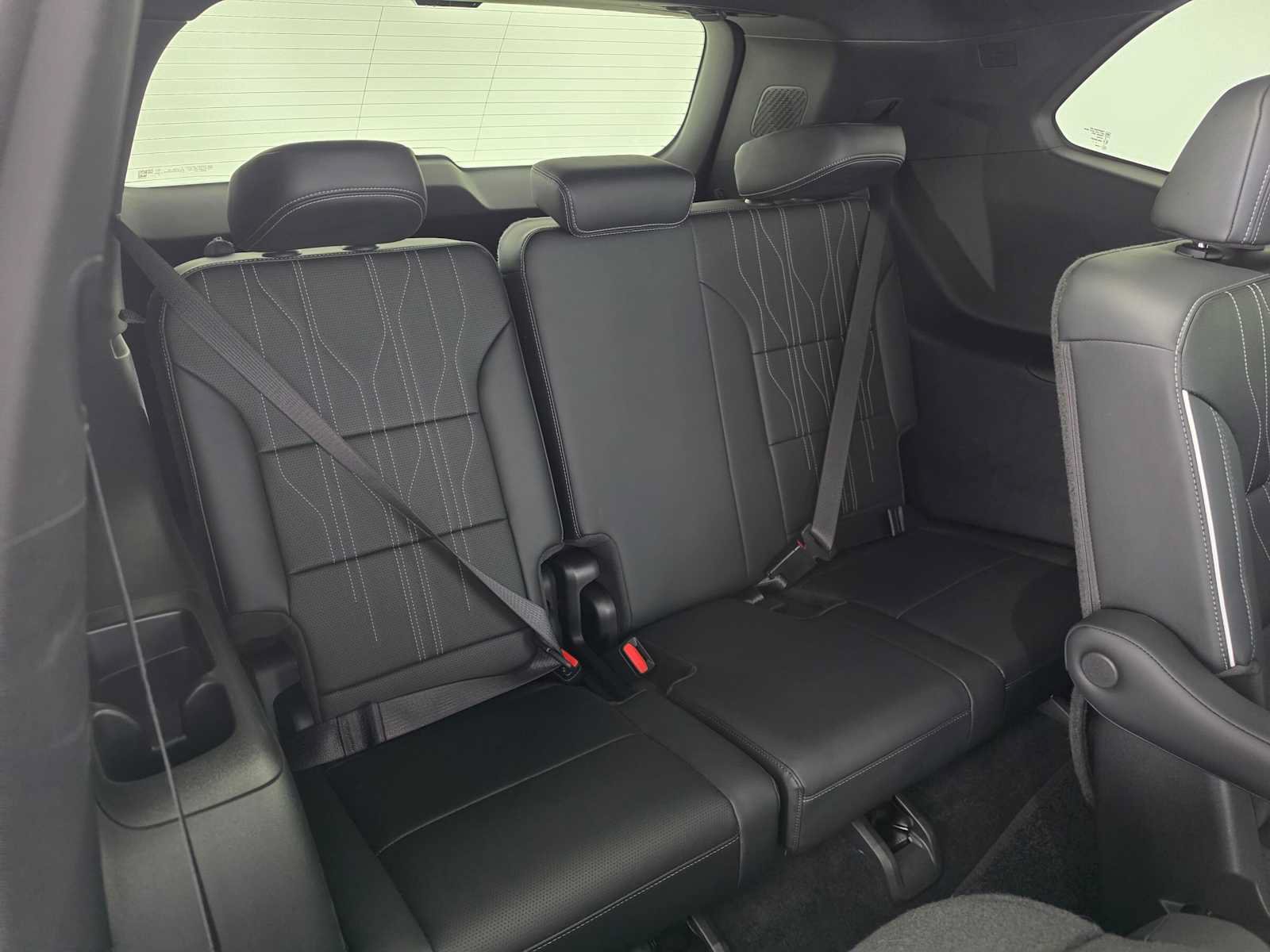 Used 2025 Buick Enclave Avenir w/ Super Cruise Package FWD image 13