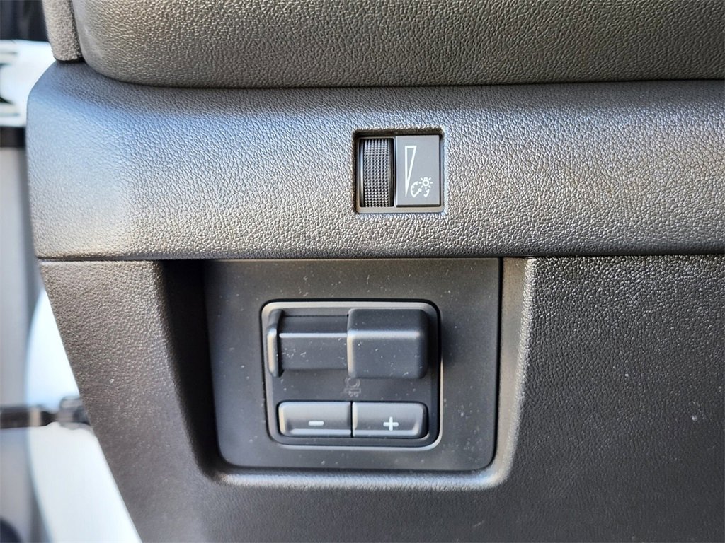 Used 2024 Chevrolet Colorado LT w/ LT Convenience Package II image 22