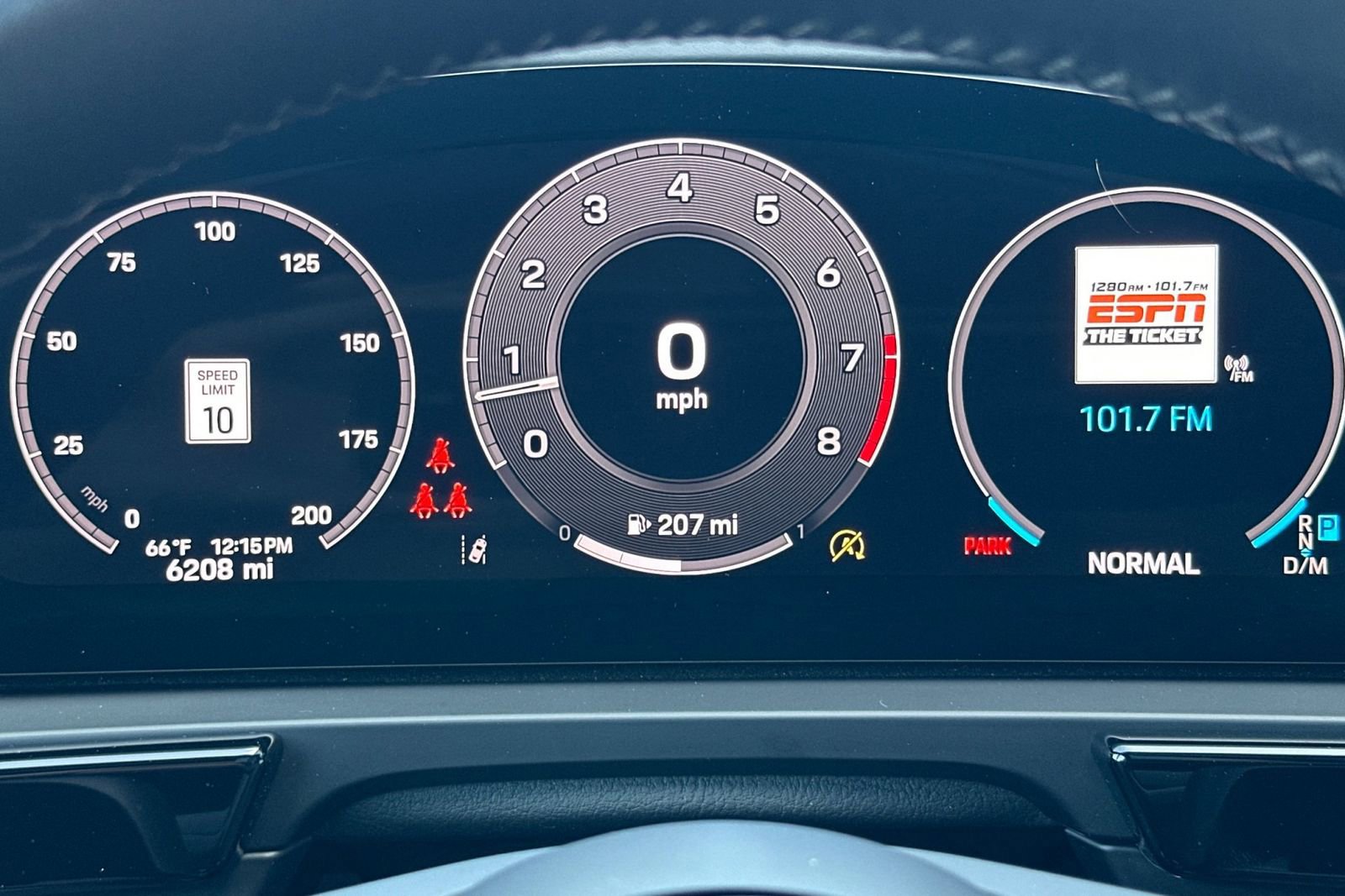 Used 2025 Porsche Cayenne S image 32