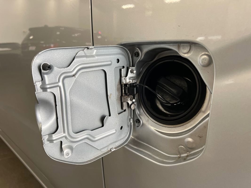 Used 2017 Nissan NV 3500 SV image 29