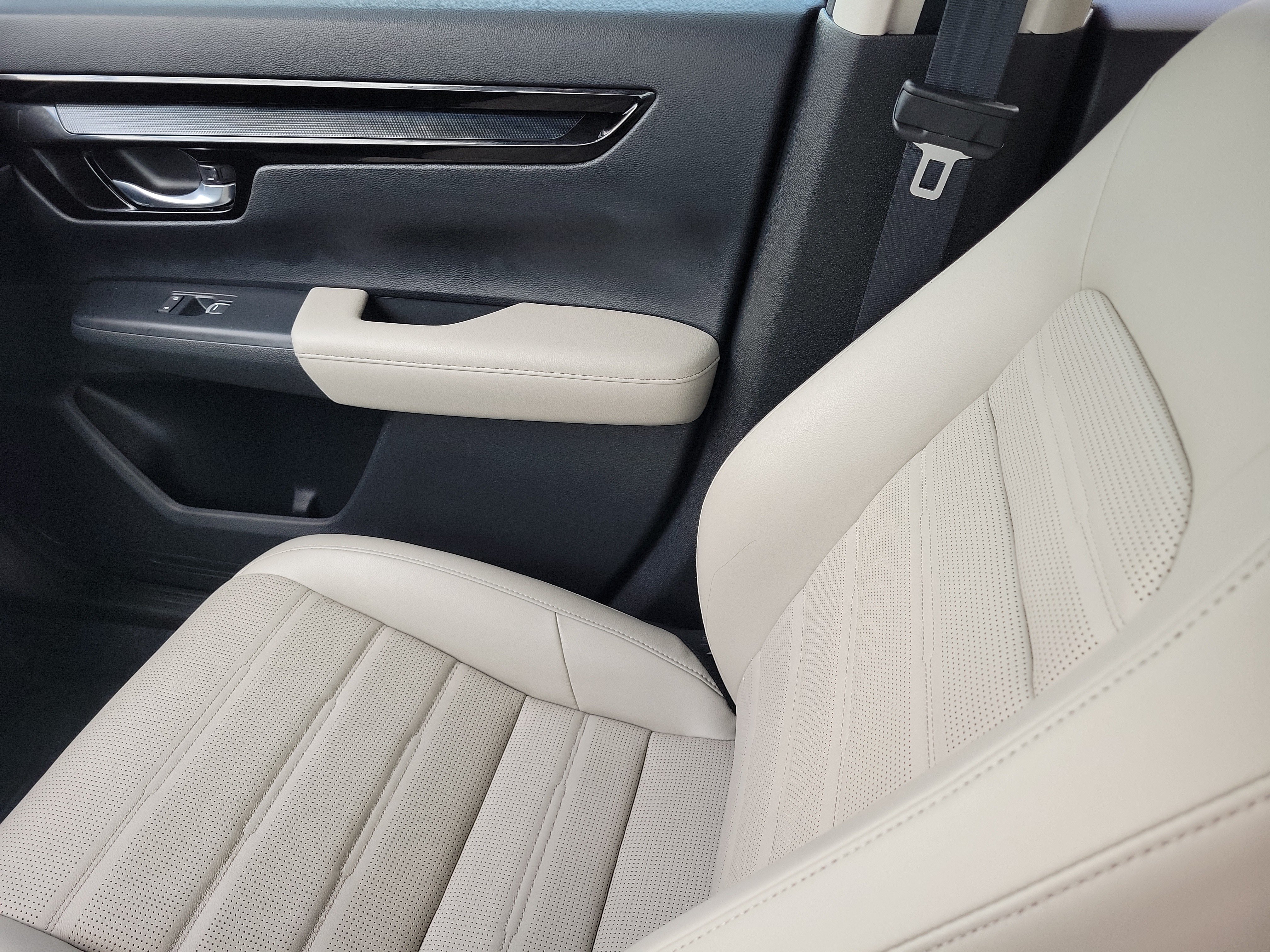 Used 2023 Honda CR-V EX-L image 18