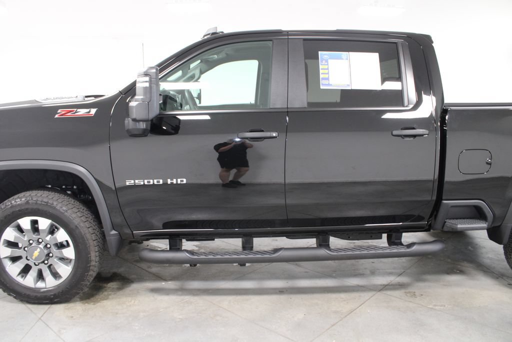 Used 2026 Chevrolet Silverado 2500 Custom w/ Custom Value Package AWD/4WD image 6