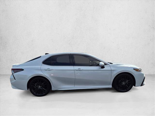 Used 2021 Toyota Camry XSE FWD image 4