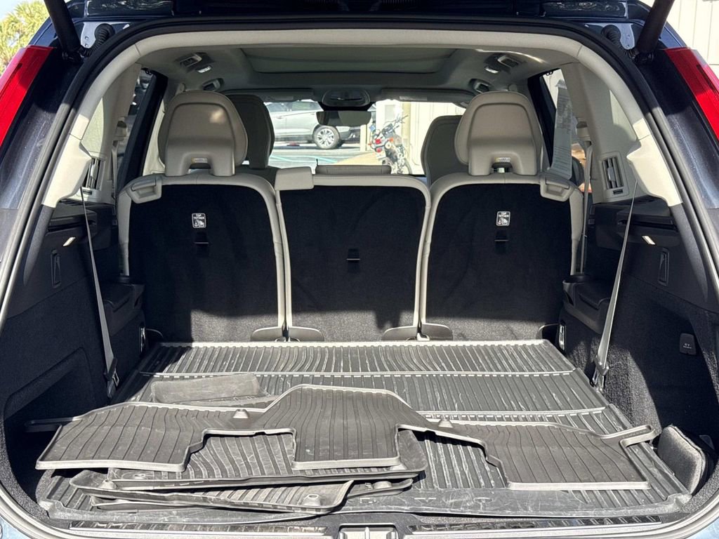 Used 2023 Volvo XC90 B6 Ultimate w/ Protection Package Premier image 11