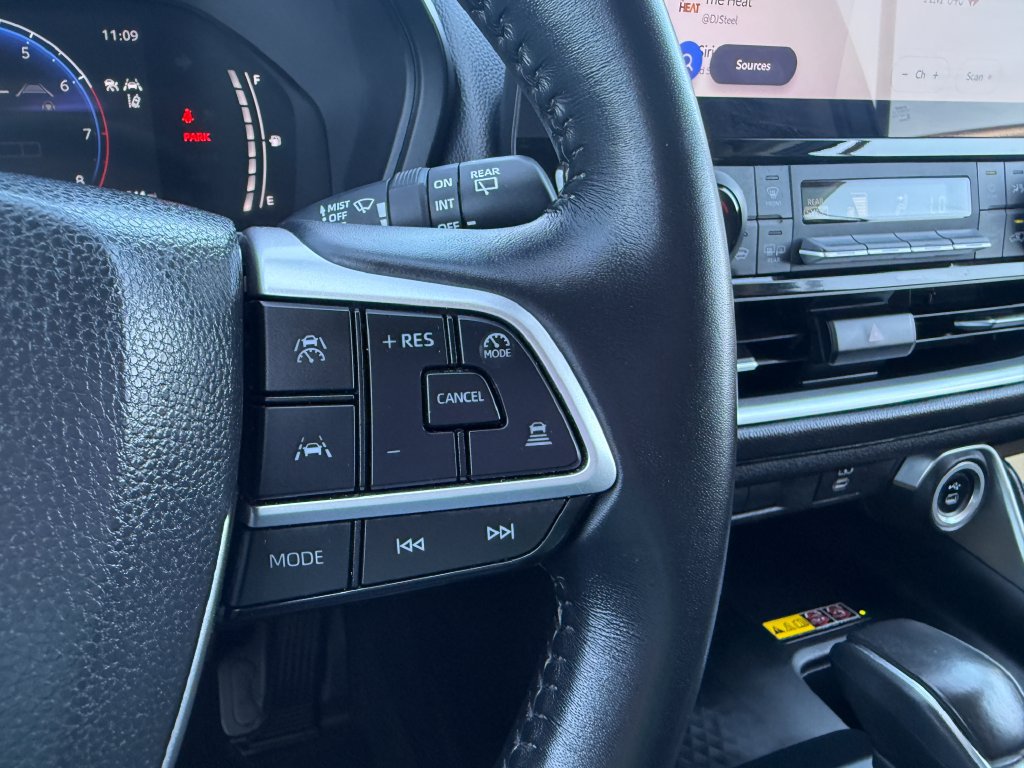 Used 2025 Toyota Grand Highlander FWD image 21