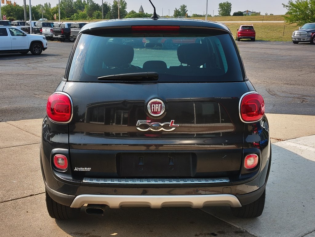 Used 2014 FIAT 500L Trekking w/ Popular Equipment Group FWD image 23