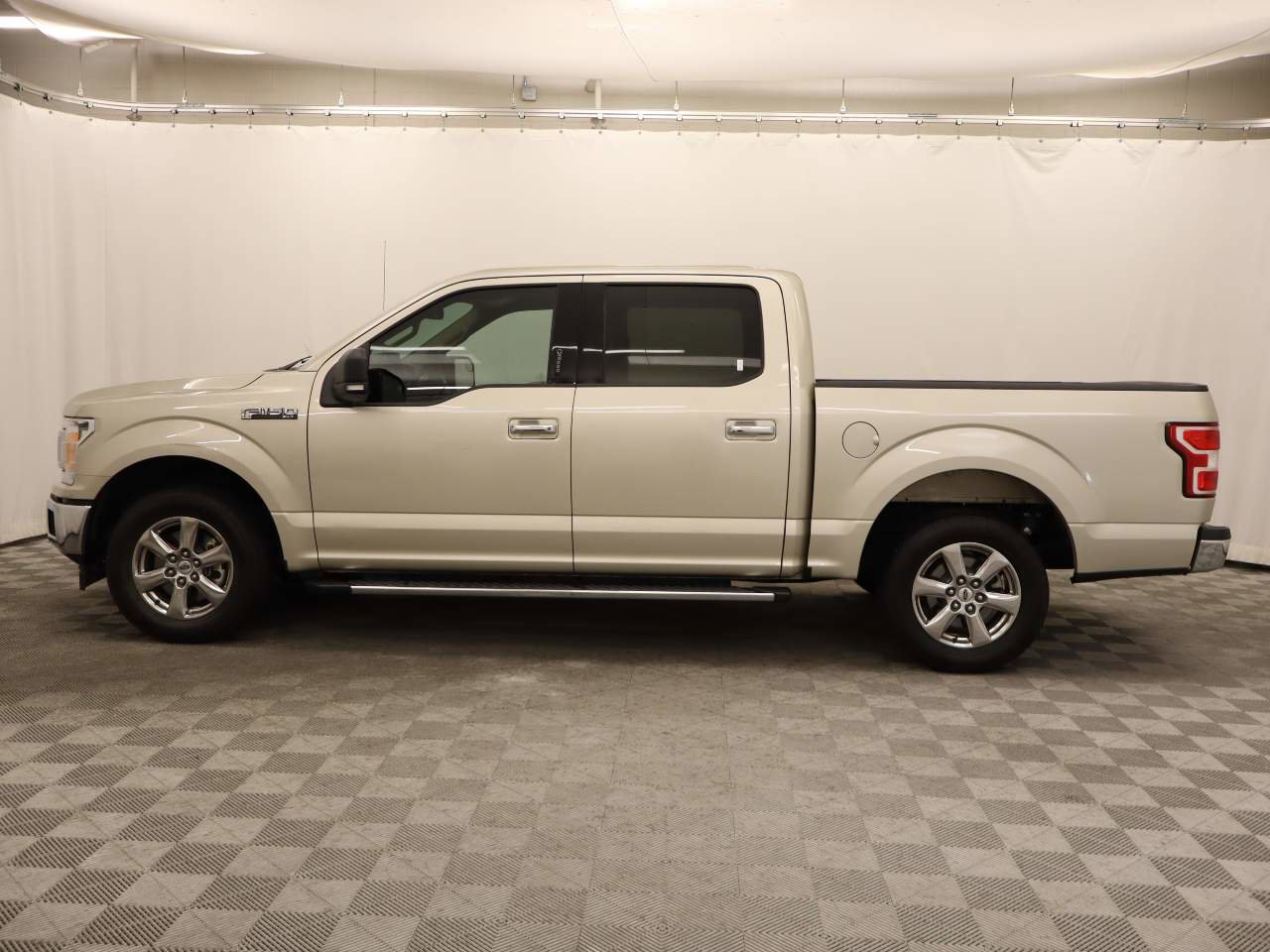 Used 2018 Ford F150 XLT w/ Equipment Group 302A Luxury image 2