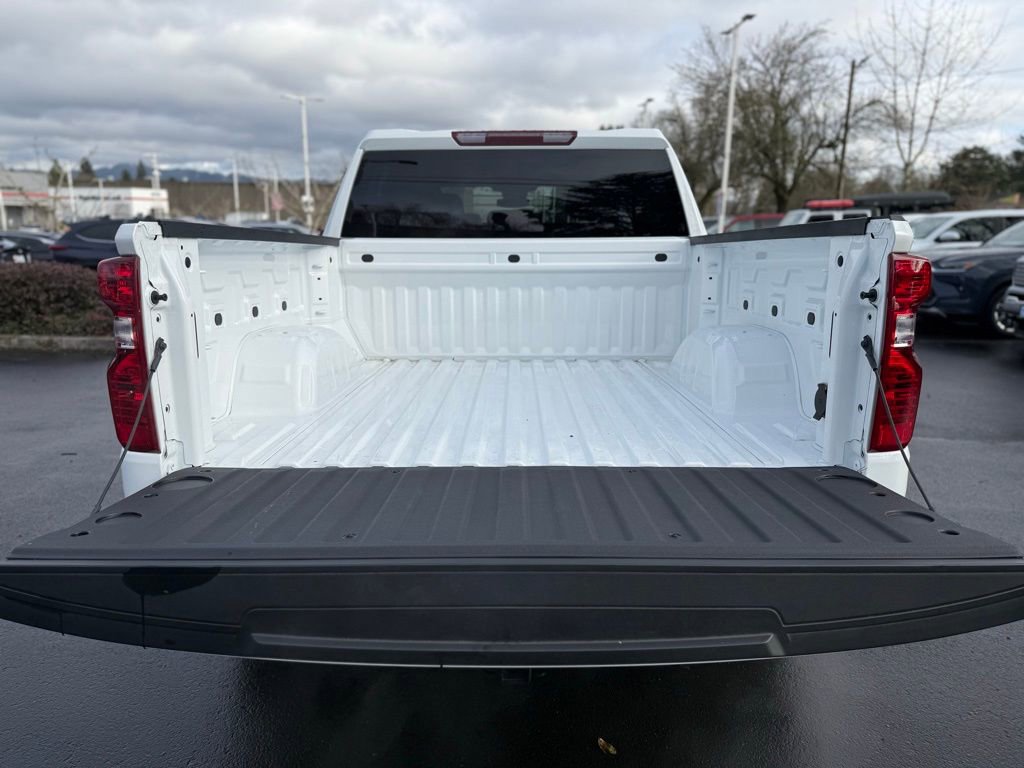 Used 2024 Chevrolet Silverado 1500 LT image 11
