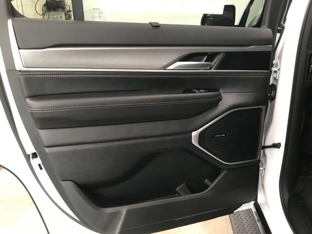 New 2025 Jeep Wagoneer 4WD w/ Convenience Group I image 27