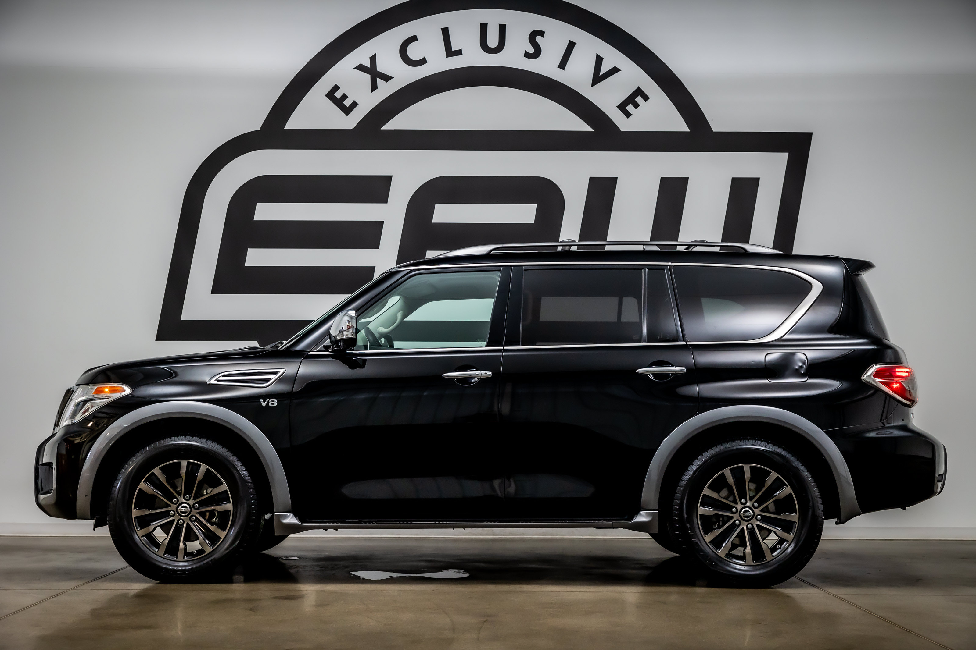 Used 2018 Nissan Armada Platinum w/ Captain Seat Package RWD image 6