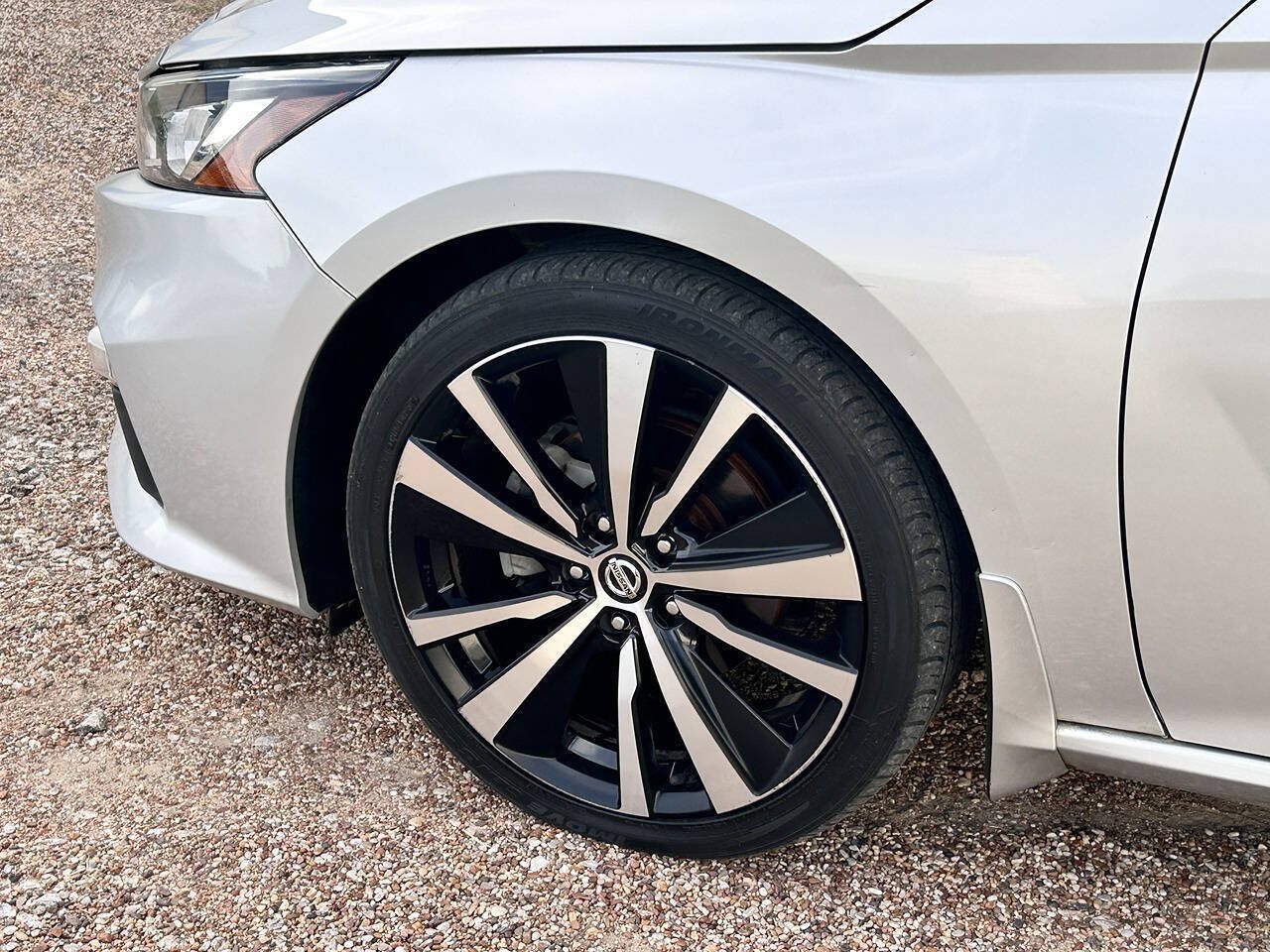 Used 2019 Nissan Altima 2.5 SR w/ SR Premium Package FWD image 13