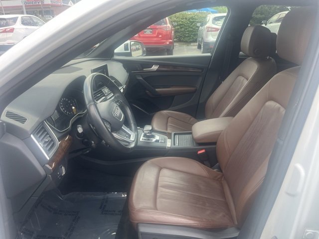 Used 2020 Audi Q5 2.0T Premium w/ Convenience Package image 14