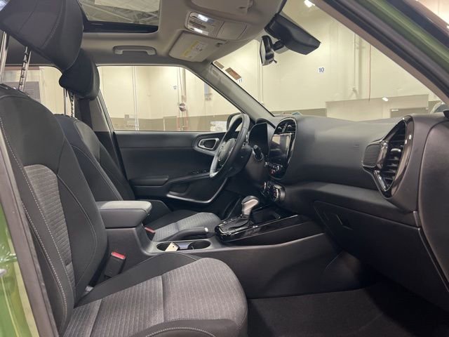 Used 2023 Kia Soul EX image 10