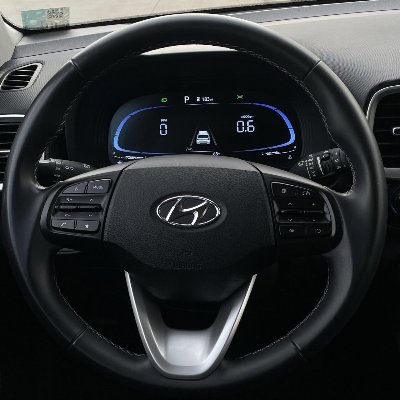 Used 2025 Hyundai Venue SEL image 12