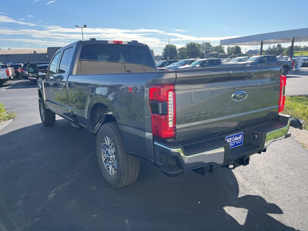 New 2026 Ford F250 4x4 Crew Cab Super Duty image 5