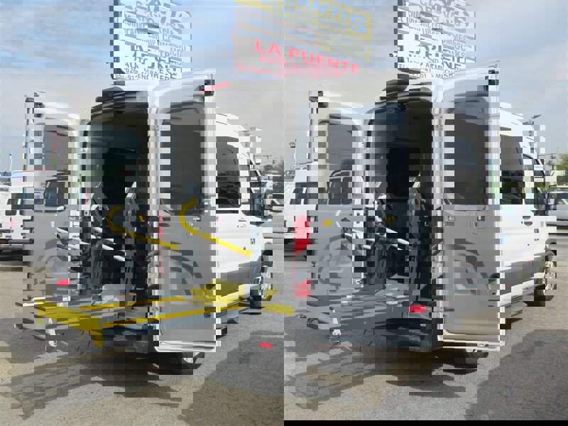 Used 2018 Ford Transit 150 XLT image 1