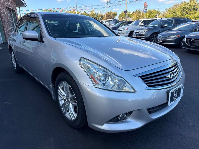 Used 2013 INFINITI G37 x Sedan w/ Premium Pkg AWD/4WD image 3
