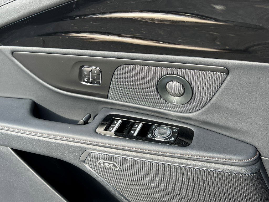 New 2026 Lincoln Nautilus Reserve w/ Jet Appearance Package image 22